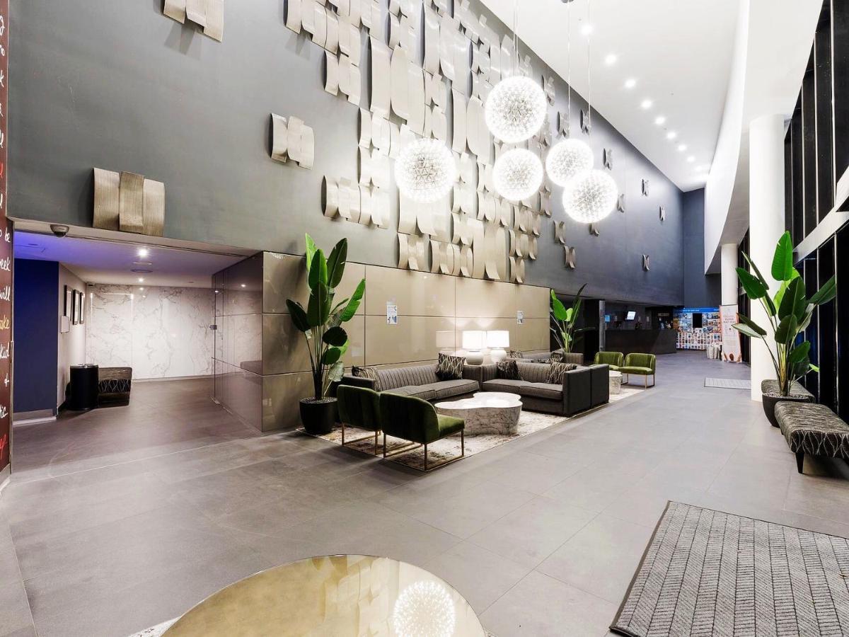 Circle On Cavill Surfers Paradise Apartments-Holiday Paradise Gold Coast Bagian luar foto